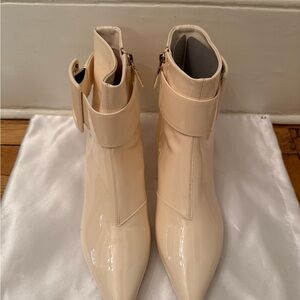 Roger Vivier Glossy Cream Heeled Boots